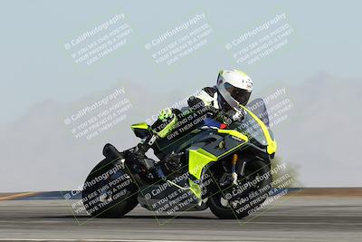 media/Dec-01-2025-Moto Forza (Mon) [[2daa91e15f]]/2-Intermediate Group/Session 2 Turn 9 Entry/